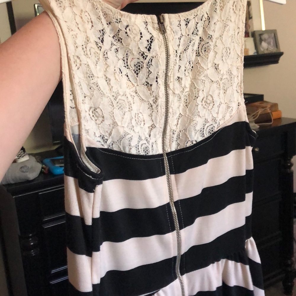 Knee Length Dress - Picture 3 of 3